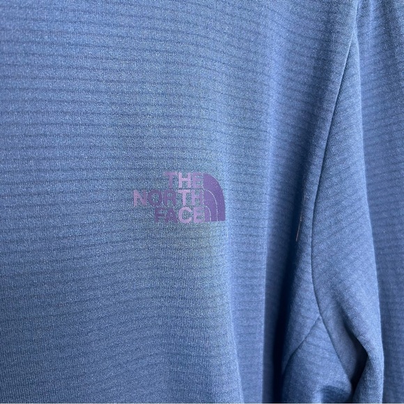 THE NORTH FACE Women’s Blue Half Zip Hoodie - Picture 2 of 4